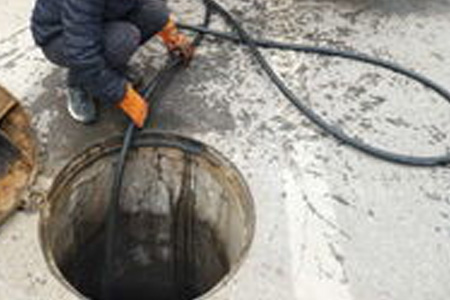 龙山站前化粪池吸粪车、疏通下水道、马桶疏化粪池清理、污泥池清理、地下室排污、化粪池清理
